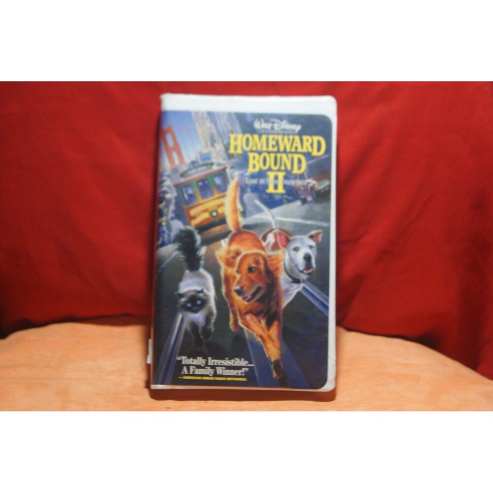 Walt Disney Homeward Bound II VHS ClamShell Robert Hays Dogs
